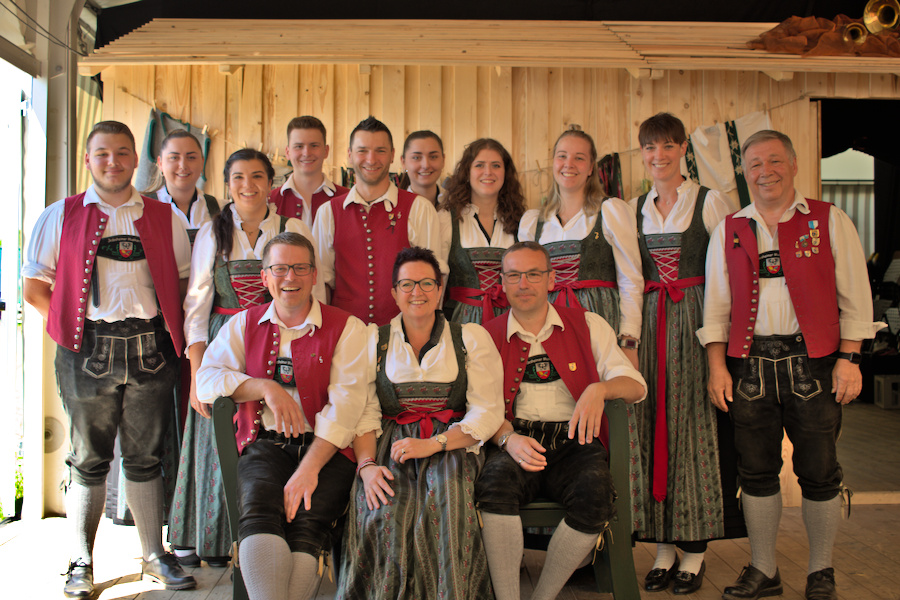 Ausschuss der Jedesheimer Musikanten: Anna Mayrock, Sarah Mayrock, Anna-Lena Göttinger, Simon Schmidberger, Thomas Sauter, Daniel Walcher, Susanne Zanker, Claudia Miller, Elena Glöggler, Carolin Žanić, Ernst Worschech, Bianca Berger